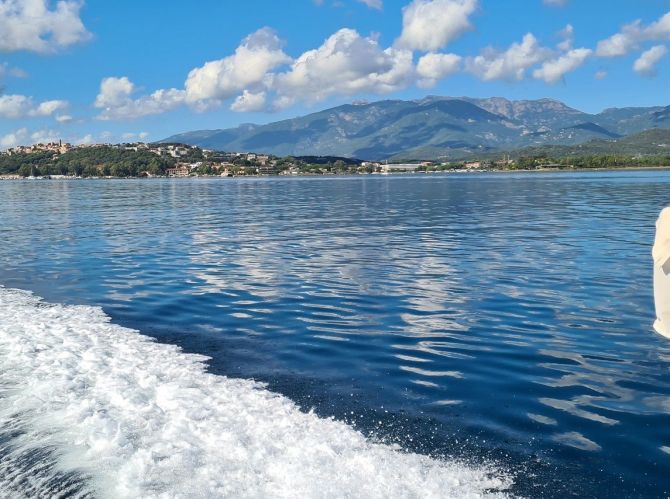 Golf de Porto Vecchio vue du bateau